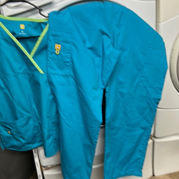 Teal green scrubs size M - Picture 10 of 16